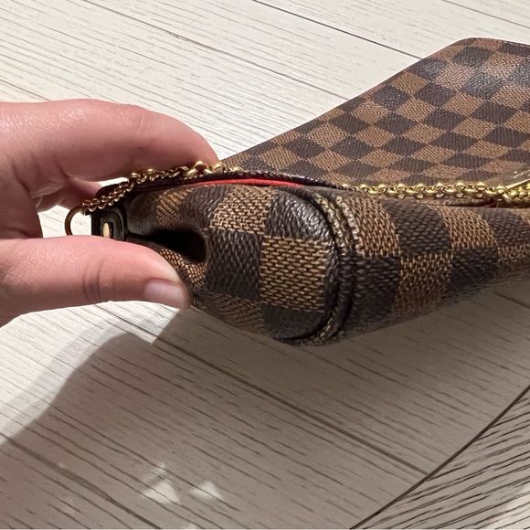 Louis Vuitton Favorite Handbag Damier Ebene MM - Picture 6 of 14